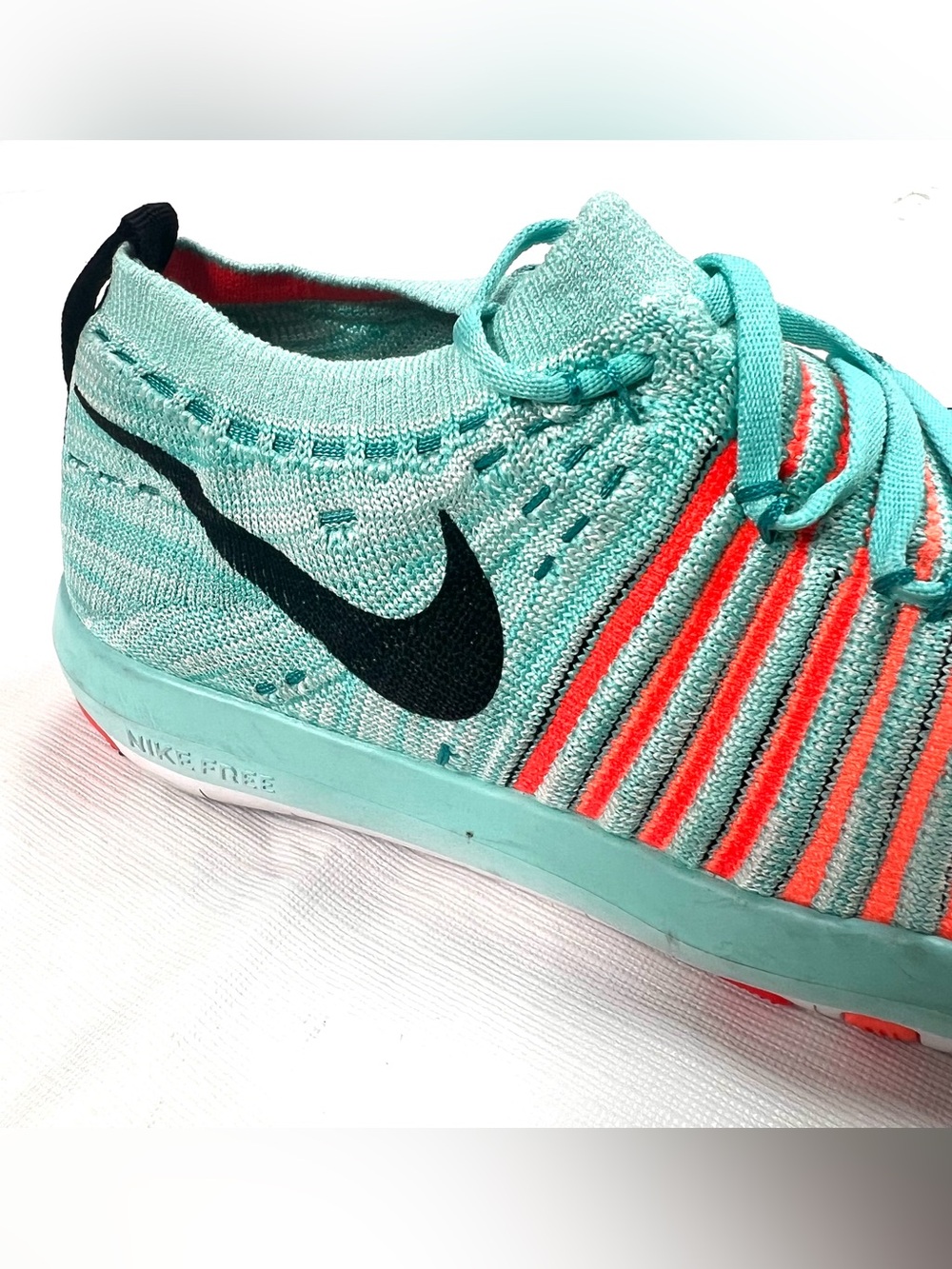 Nike Womens Free Transform Flyknit Sneaker Turquoise Size 7 Running Shoes 833410 - Picture 8 of 10
